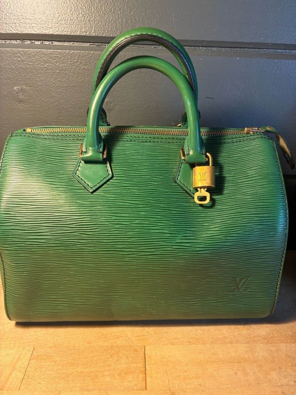 Louis Vuitton Borneo Green Epi Speedy 25 Satchel!